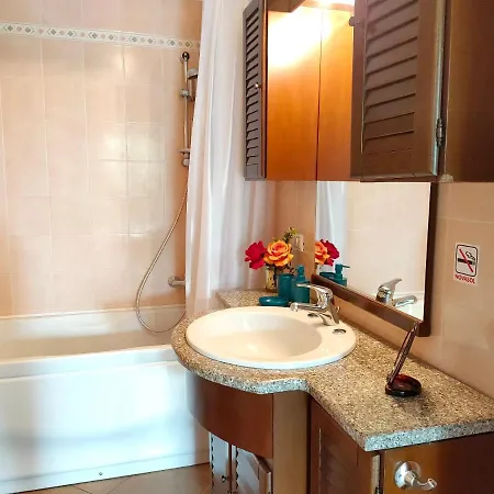 Apartment One Bedroom With Enclosed Garden And Wifi At 3 Km Away From The